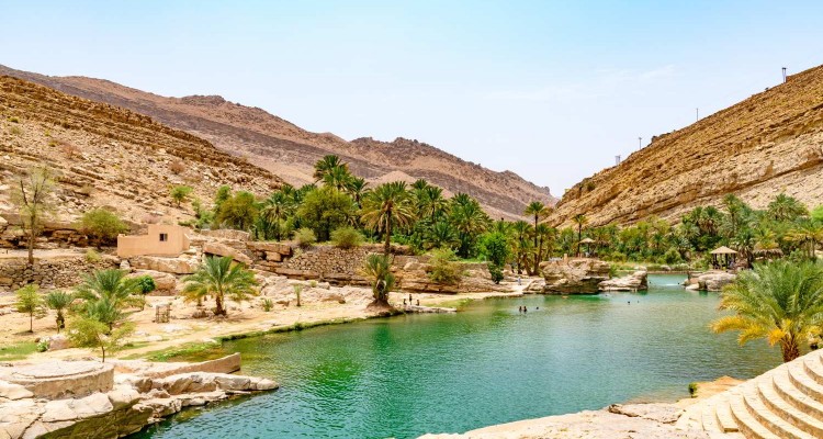 OMAN, MED TRNJAVAMI IN SIPINAMI - 8 DNI